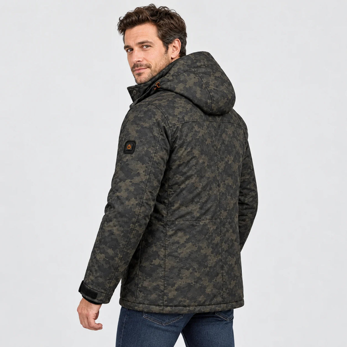 Manteau chauffant camouflage pour homme PyreFit Alpino, vue de dos