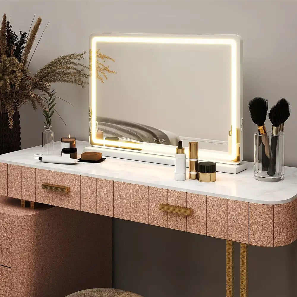 Oversized mirror design that truly feels premium