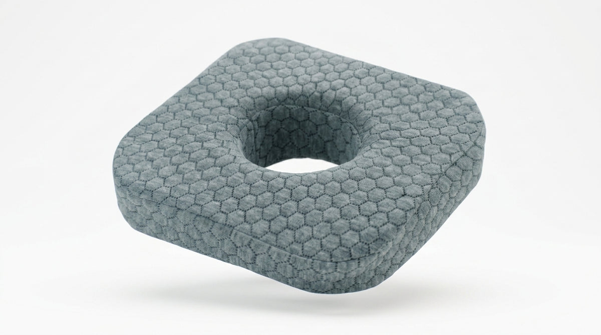 Oreiller avec trou pour l'oreille pour dormeurs sur le côté – soulage la pression sur les oreilles et les perçages – image du produit 1