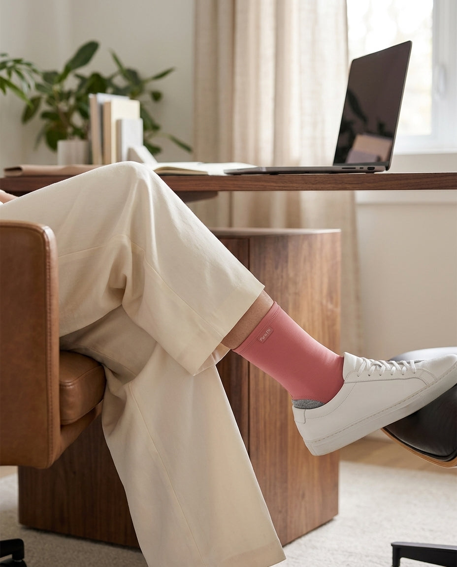 Cooling ankle brace with gel insert – flexible support for tired ankles – product image 3