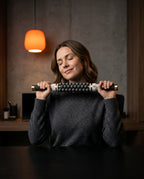 Rouleau de massage électrique – bâton de massage motorisé pour les mollets, les cuisses et les avant-bras – image du produit 3