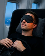 Masque de sommeil en soie à forme profilée – obscurité totale à la maison comme en déplacement – image du produit 3