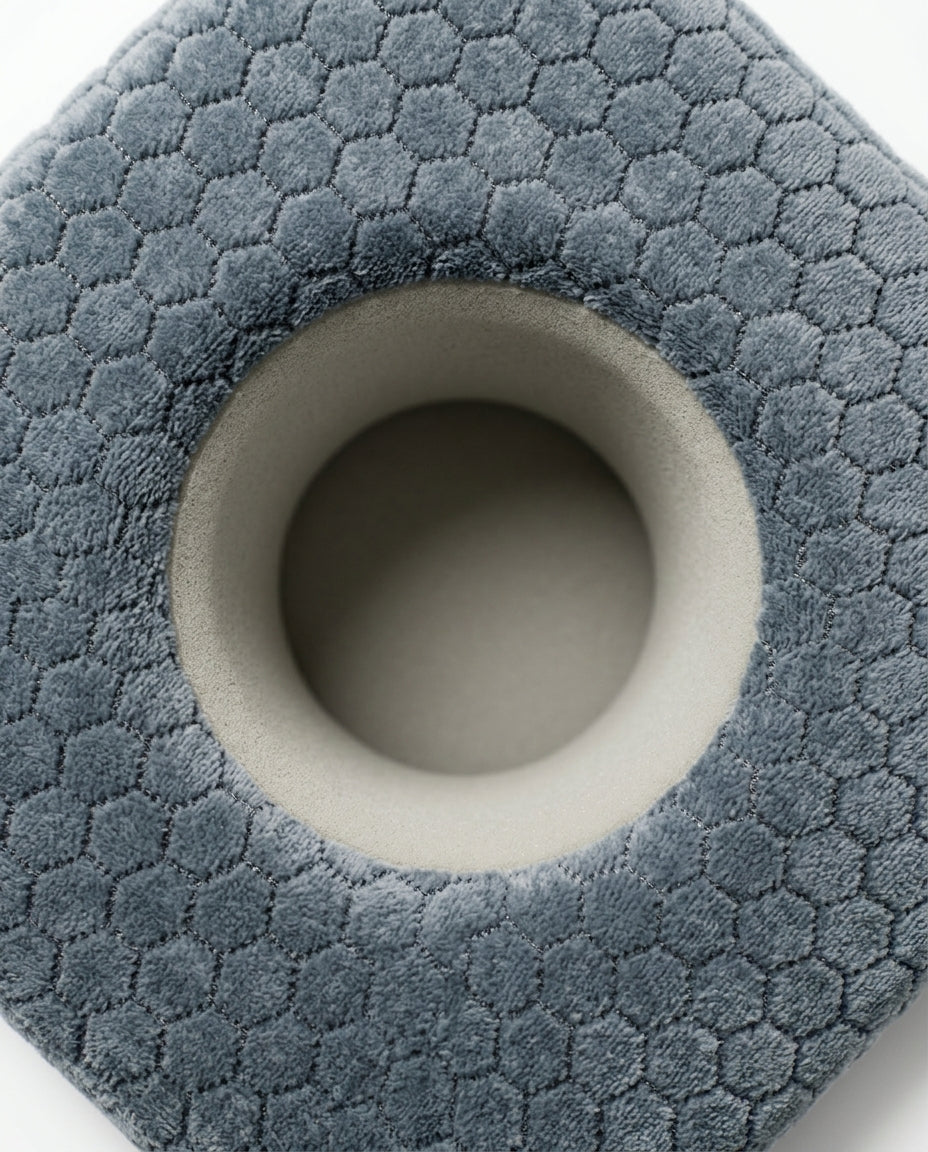 Oreiller avec trou pour l'oreille pour dormeurs sur le côté – soulage la pression sur les oreilles et les perçages – image du produit 4