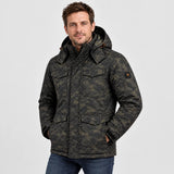 Manteau chauffant camouflage pour homme PyreFit Alpino, porté, vue de face