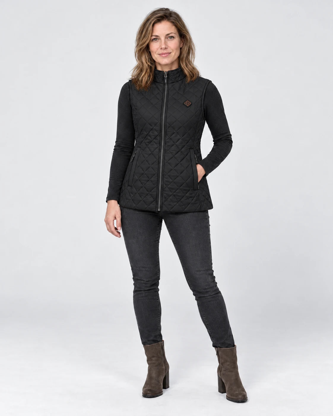 PyreFit Librato in black – full-length view