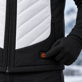 Veste chauffante sans manches sport pour homme PyreFit Novaro, gros plan sur le bouton de commande