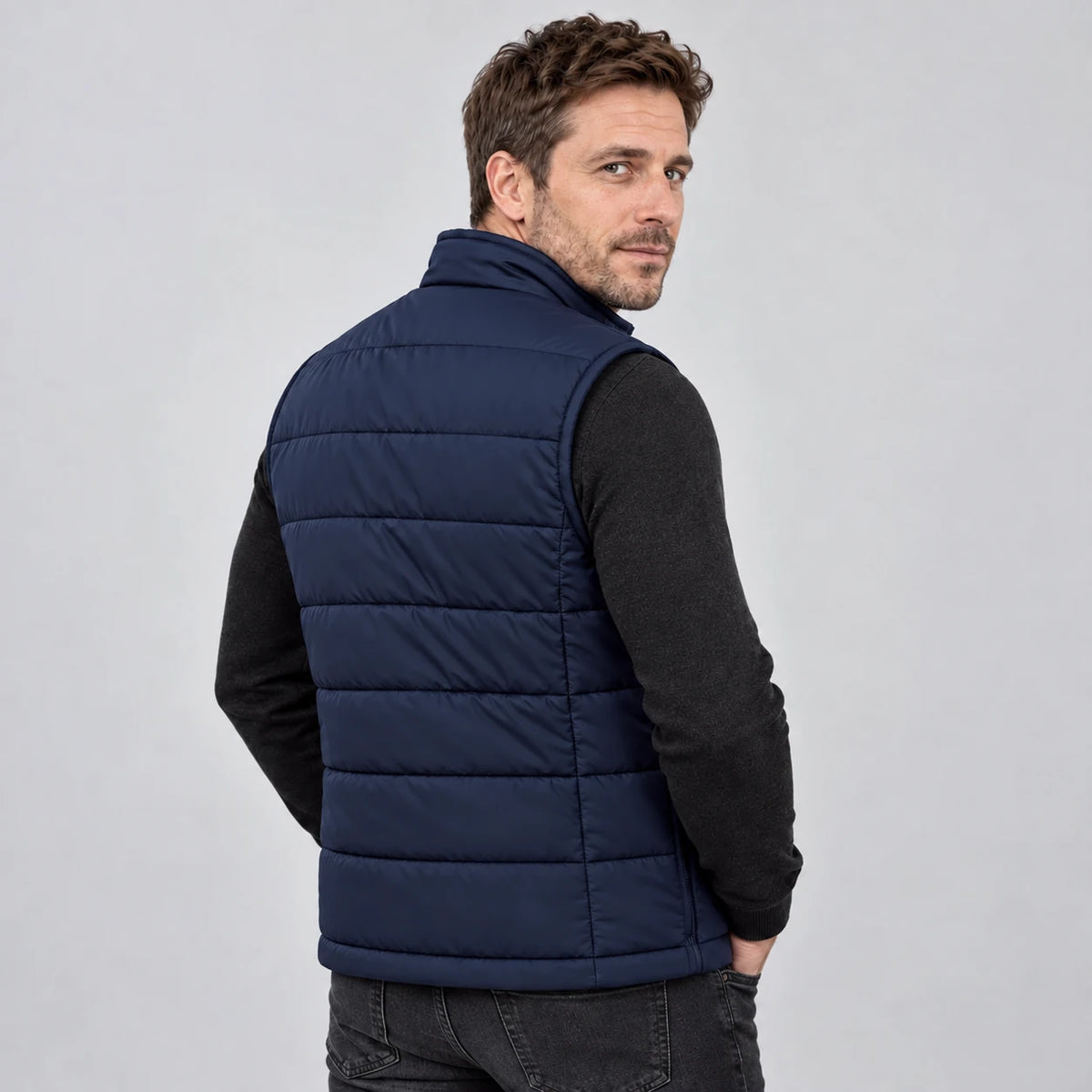 PyreFit Pivotan in navy – back view
