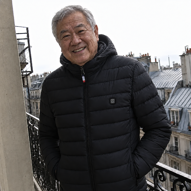 Gérard V. wearing the heated winter jacket