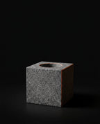 Présentoir à huiles essentielles en granit – support sculptural pour sauna et spa – image du produit 10