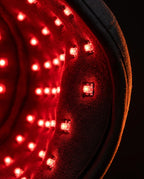 LED red light cap for the scalp – close-up of the red LEDs