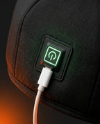 LED red light cap for the scalp – control button and cable connector