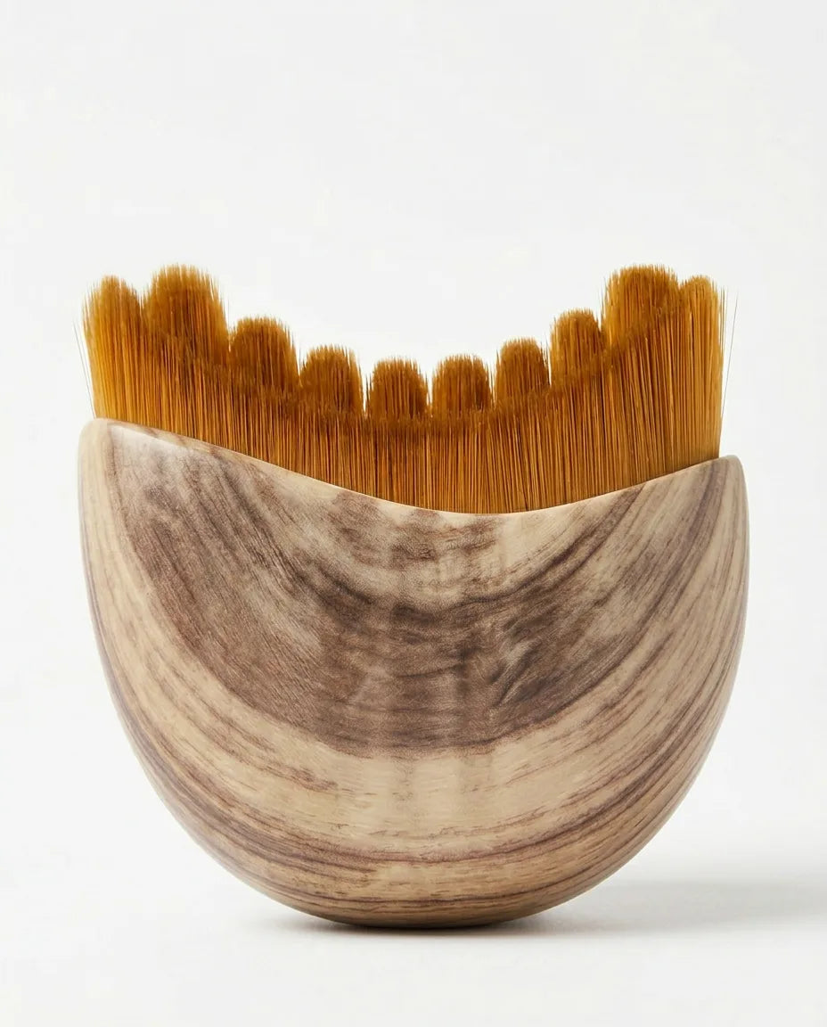 Wooden Facial Brush with Soft Bristles – a Gentle Skin Care Ritual – product image 2