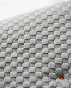 Side sleeper pillow with ear cut-out – ergonomic support for neck and arm – product image 5