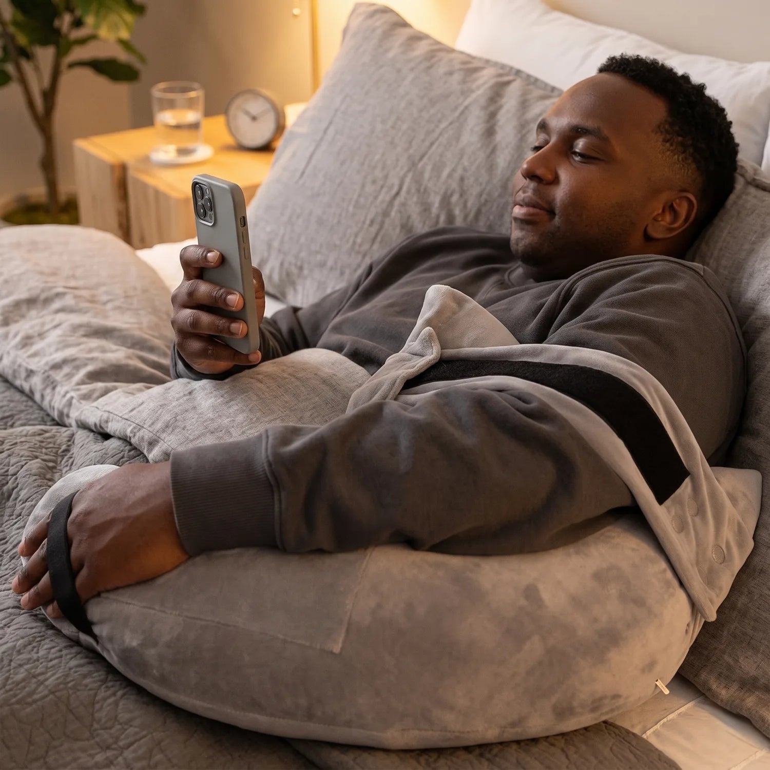 Relax without holding your phone