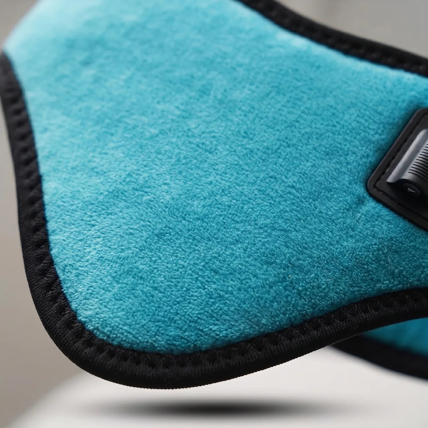 Soft, lightweight and comfortable to wear